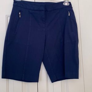 Lady Izod Golf Shorts Great for any activity Four pockets  Two front with zipper